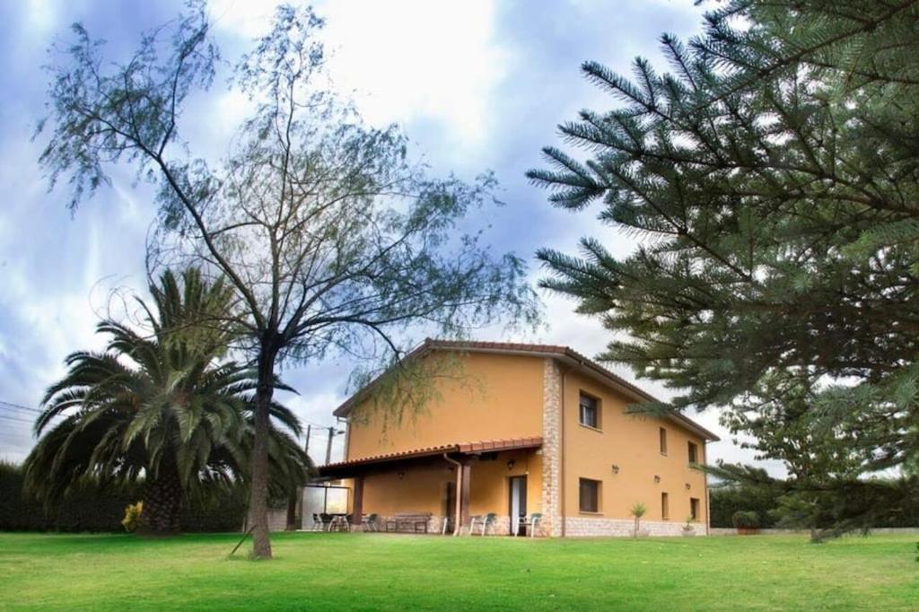 Villa Paula Aviles Bagian luar foto
